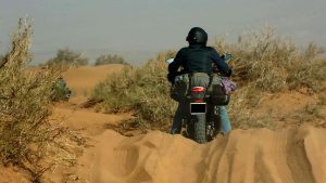 3 jours circuit moto depuis Ouarzazate au désert Chegaga