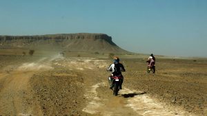 4 jours circuit moto depuis Ouarzazate à Chegaga désert